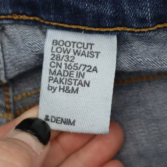 HM Pants Womens 28 Blue Denim Low Waist Boot Cut Flat Front Jeans Bottoms - Picture 3 of 16